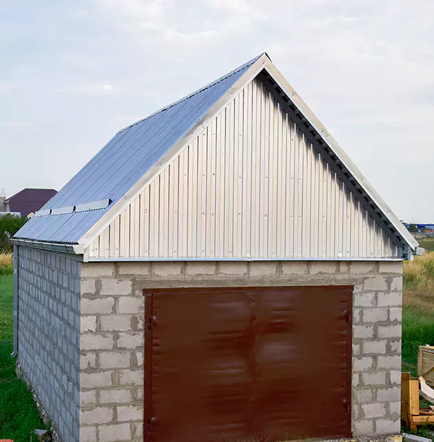 Trusted Garage Roof Repair Company: Keeping Edgewood, NM Properties Sealed and Secure