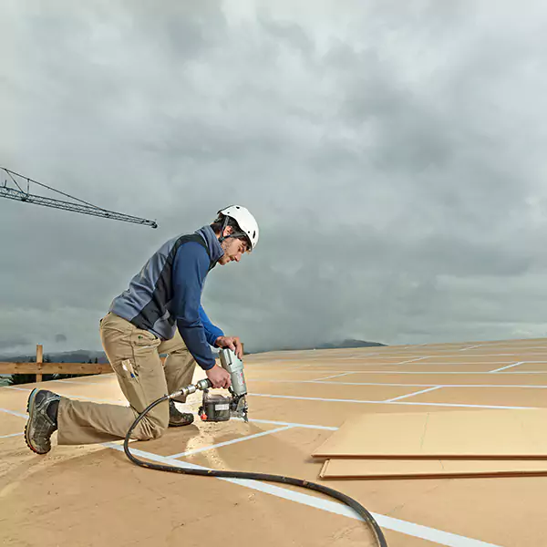 Why Edgewood Business Owners Choose Edgewood Roofing Pro for Roof Replacement?